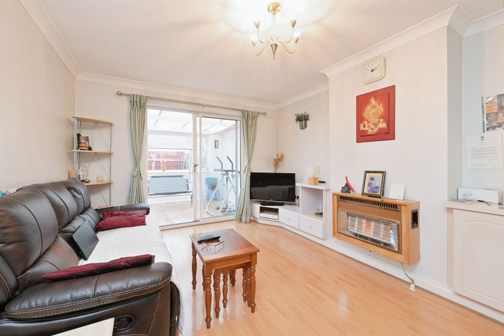 Property photo 2 of 12