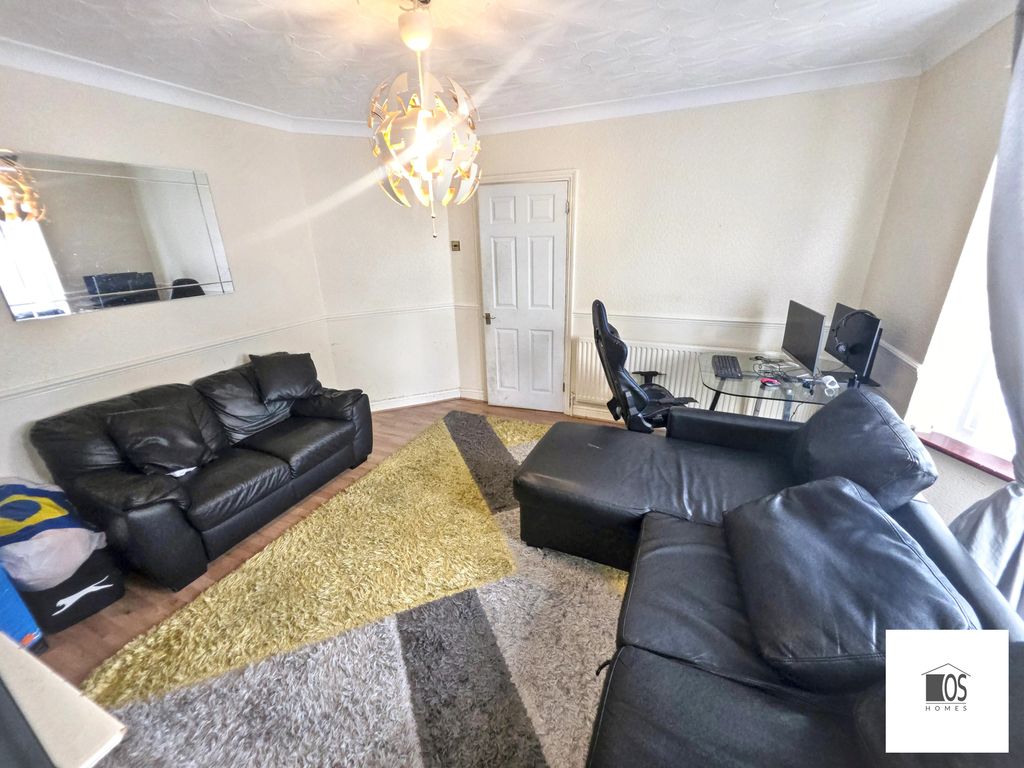 Property photo 3 of 14