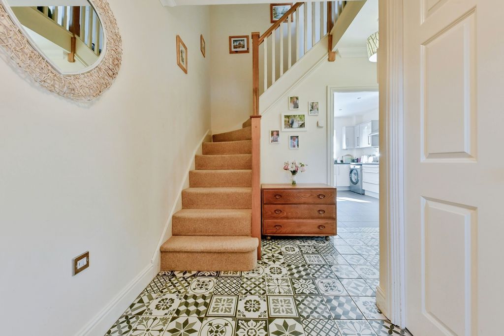 Property photo 2 of 25 Pbox-Img.Jpg