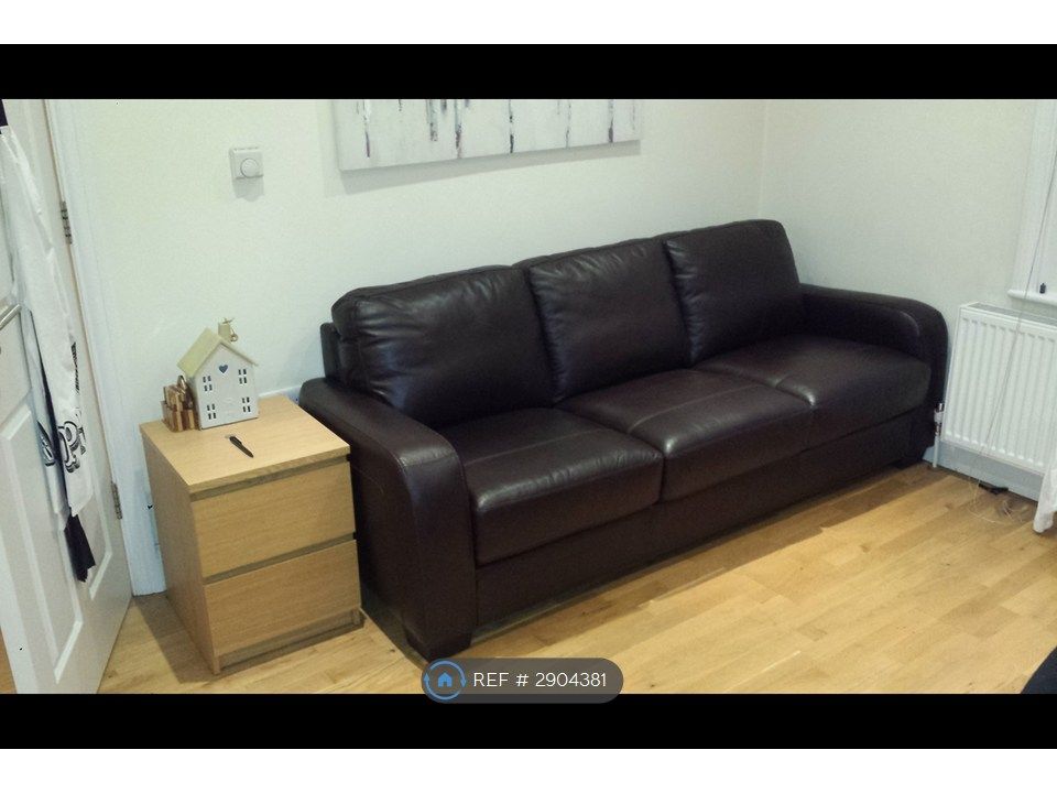 Property photo 3 of 8 Kitchen - Lounge 3