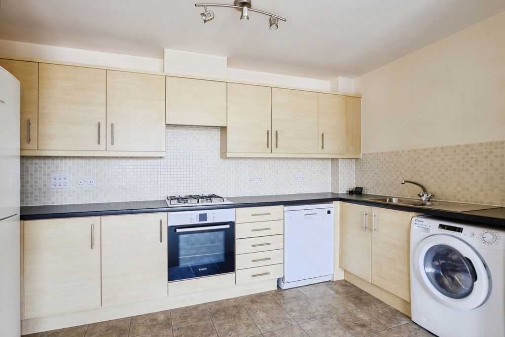 Property photo 3 of 17 Pbox-Img.Jpg