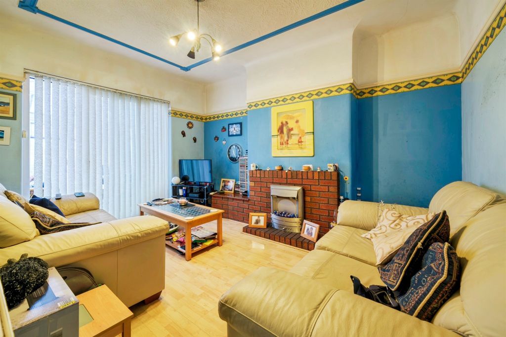 Property photo 1 of 17