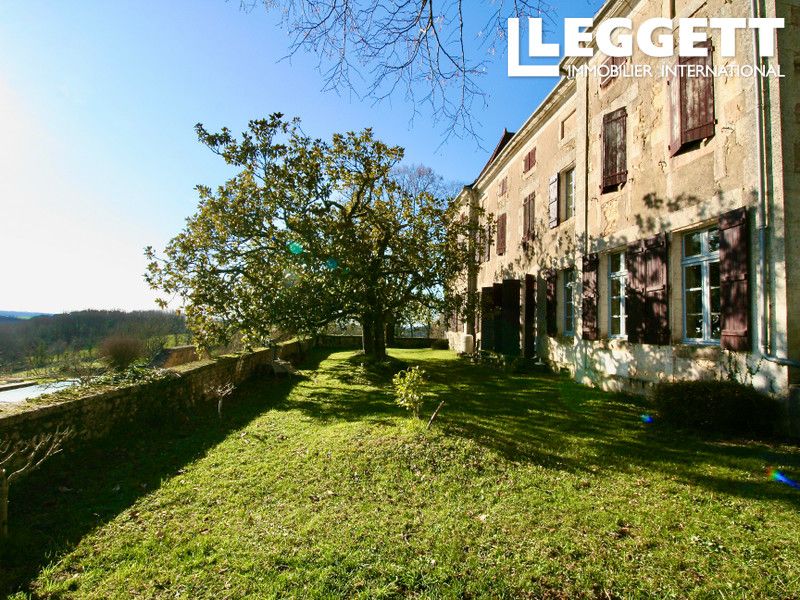 Property photo 2 of 10