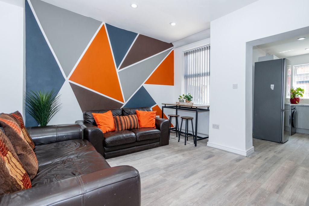 Property photo 1 of 15 Moseley Road
