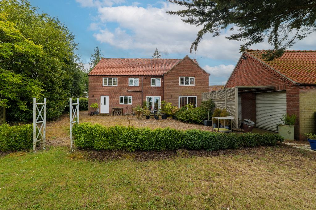 Property photo 2 of 31 5119203