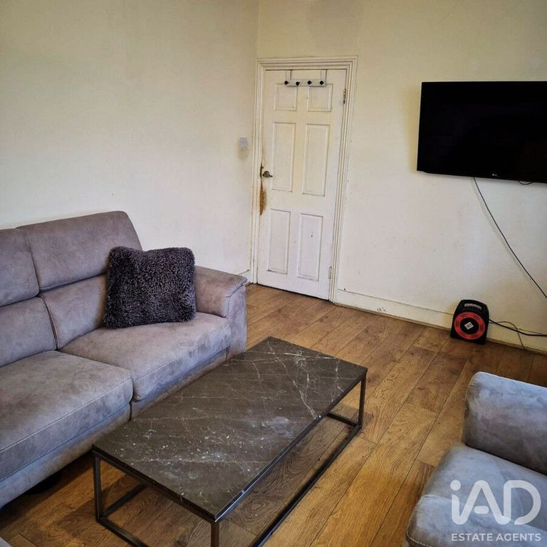 Property photo 3 of 11