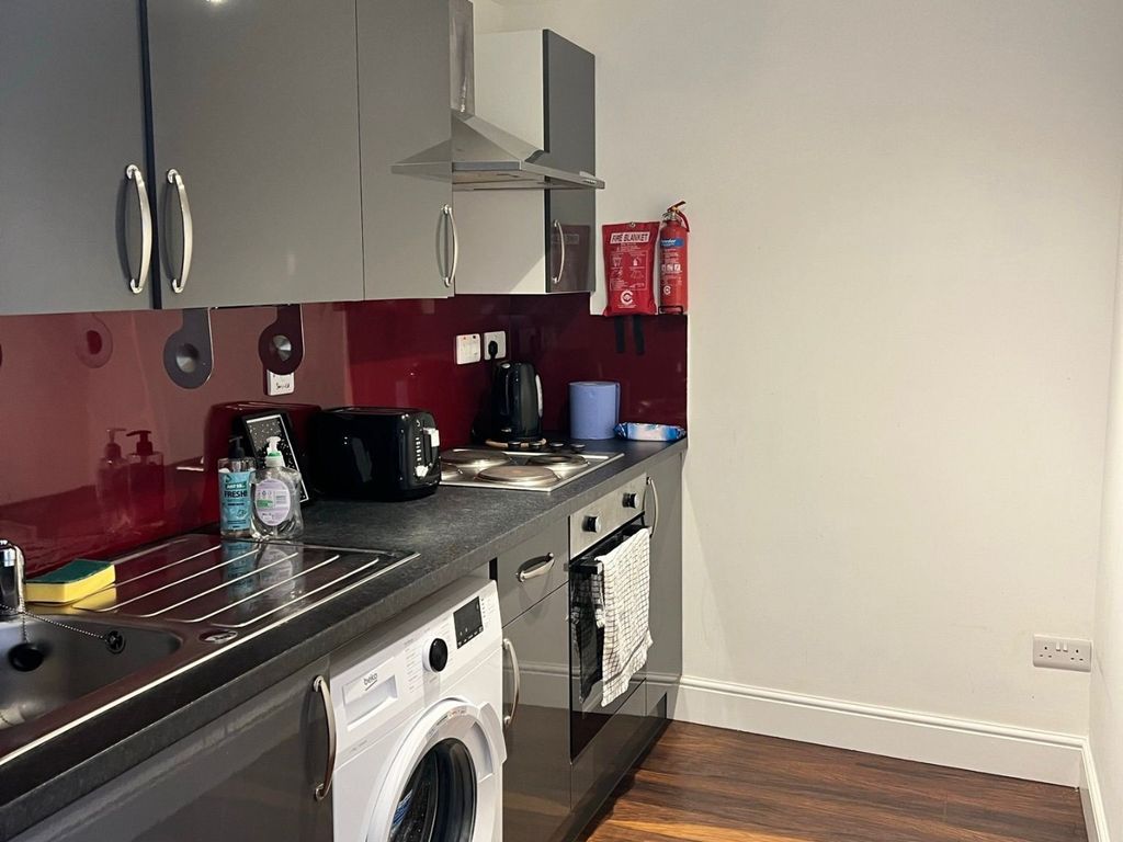 Property photo 2 of 18