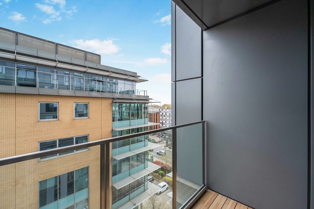 Property photo 3 of 16 Pbox-Img.Jpg