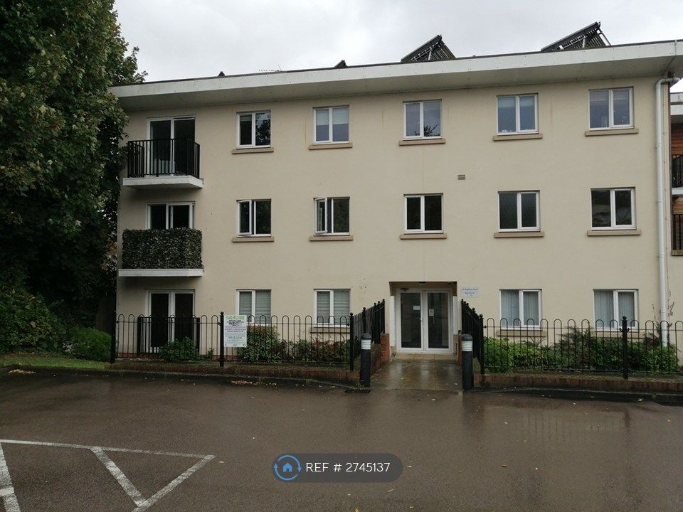 Property photo 2 of 14 Entrance From The Car Park