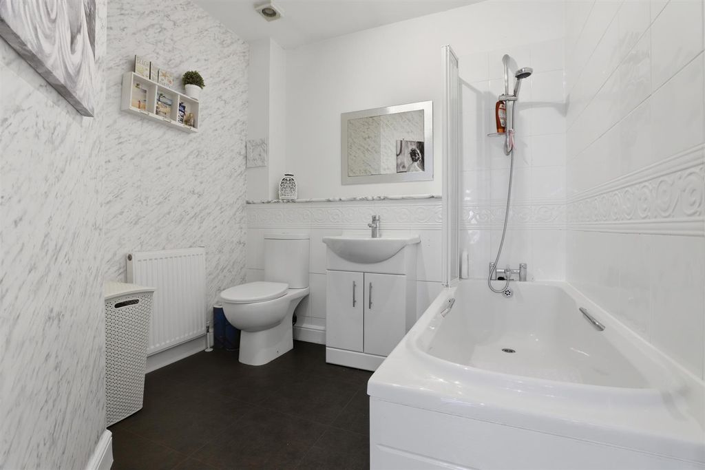 Additional image 20 of 2 bed flat for saleQueen Elizabeth Court, Clydebank G81