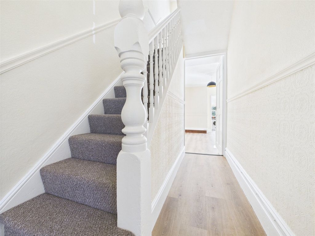 Property photo 2 of 15 Picture No. 32