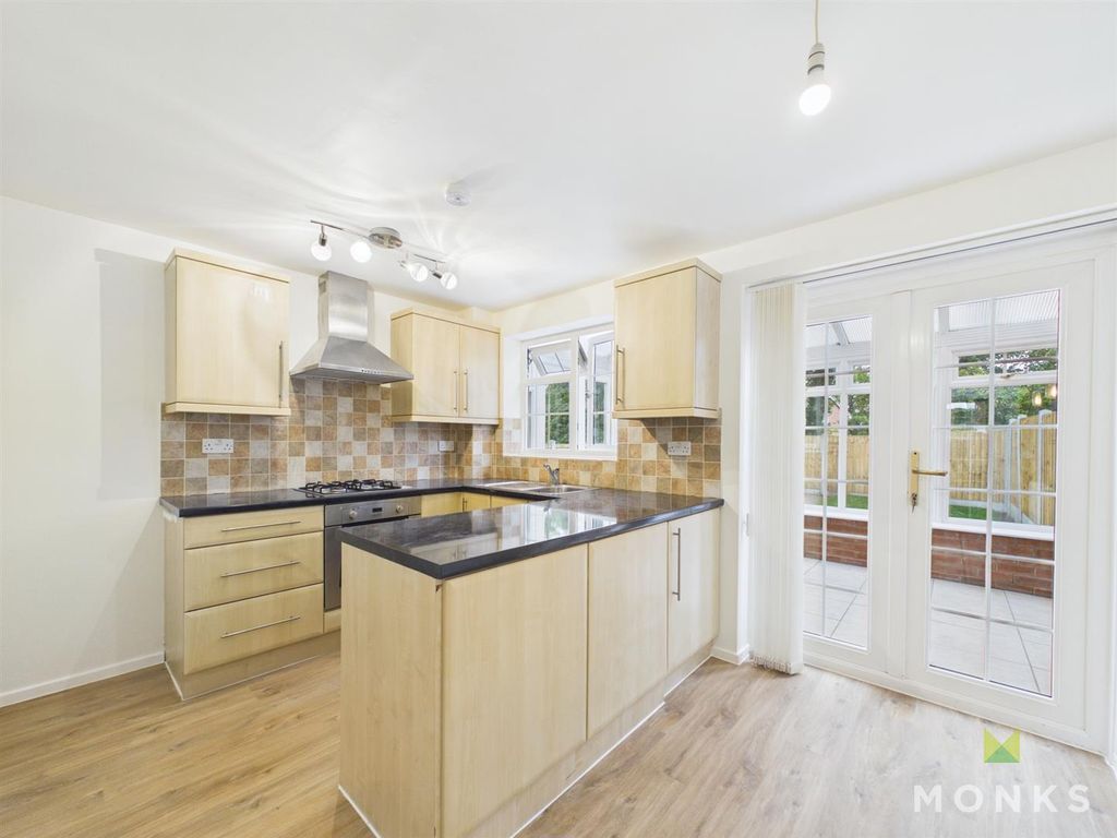Property photo 3 of 10 Cam01520G0-Pr0405-Still006.Jpg