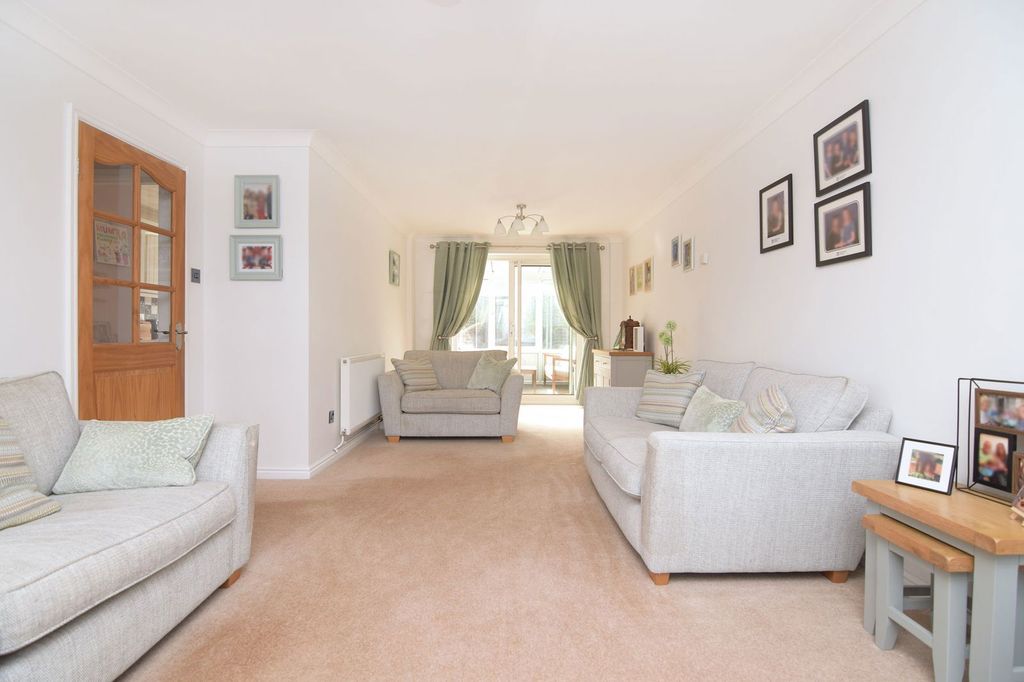 Property photo 2 of 24
