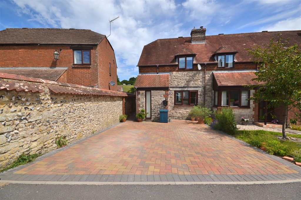 Property photo 1 of 14 14 (31).Png