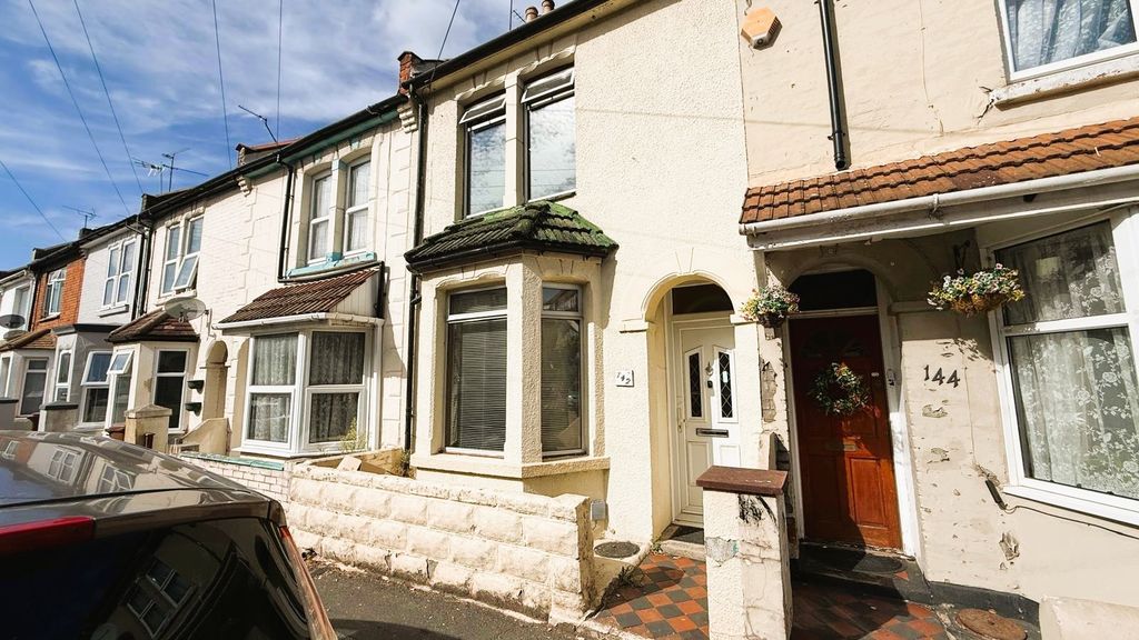 Property photo 1 of 12 5422400
