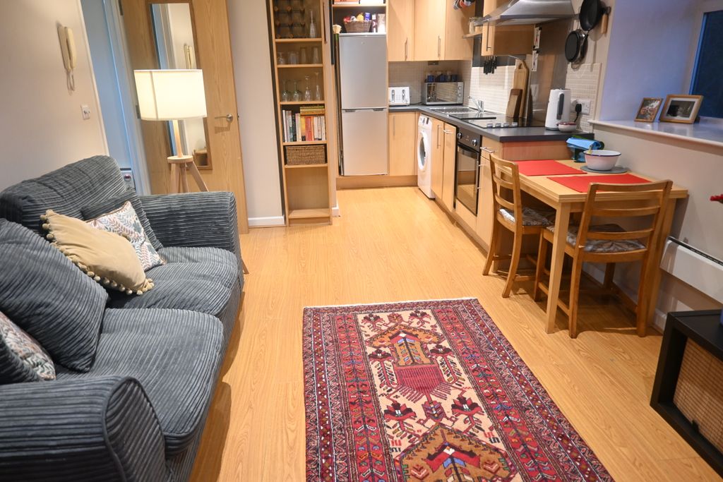 Property photo 3 of 6 Dsc_4268