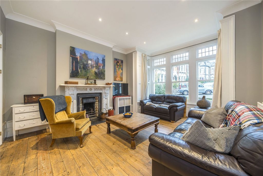 Property photo 2 of 15 Picture No. 17