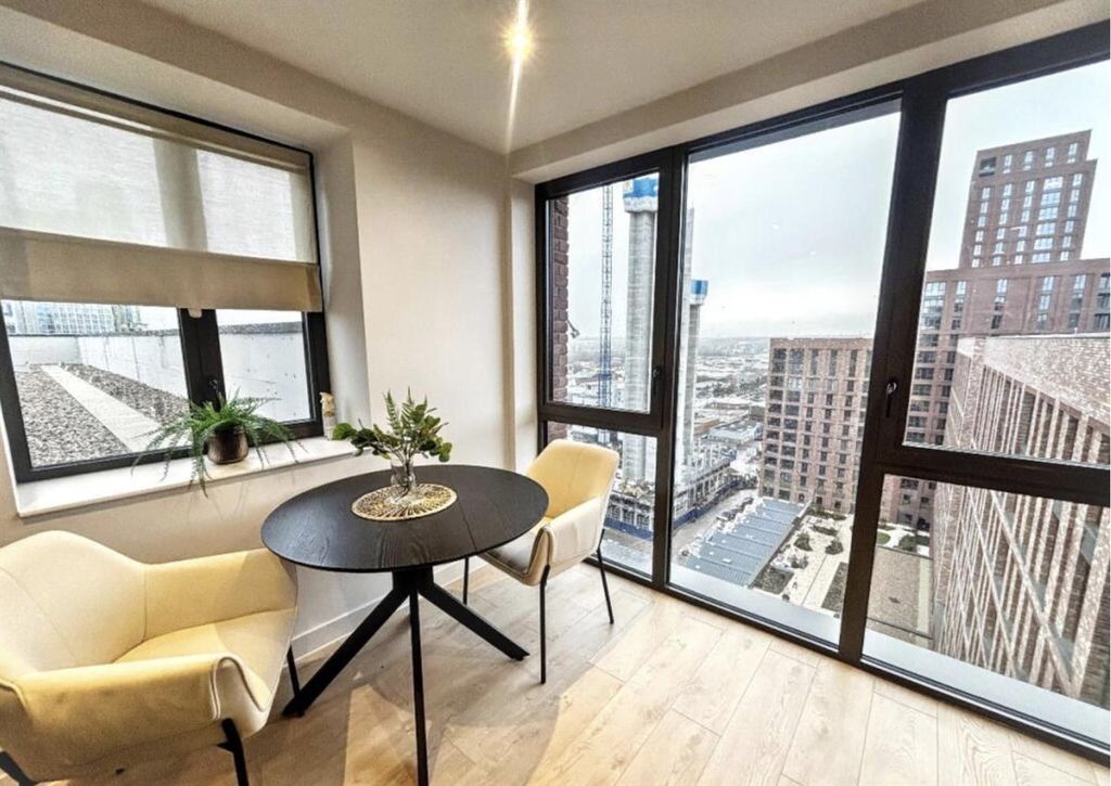 Property photo 2 of 18 Reception