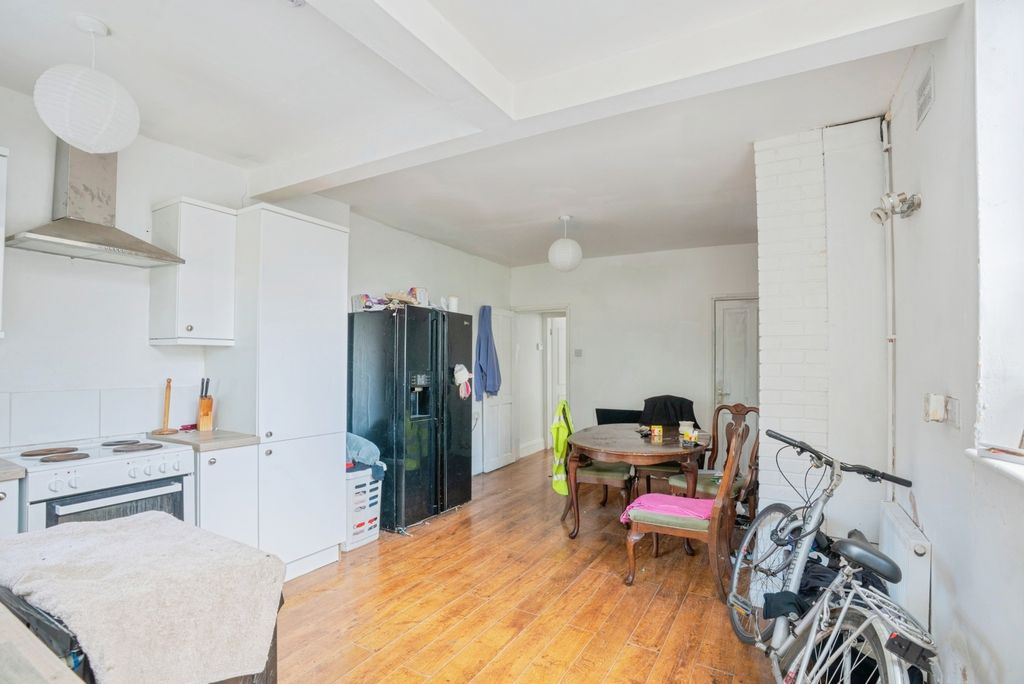 Property photo 2 of 20 Pbox-Img.Jpg
