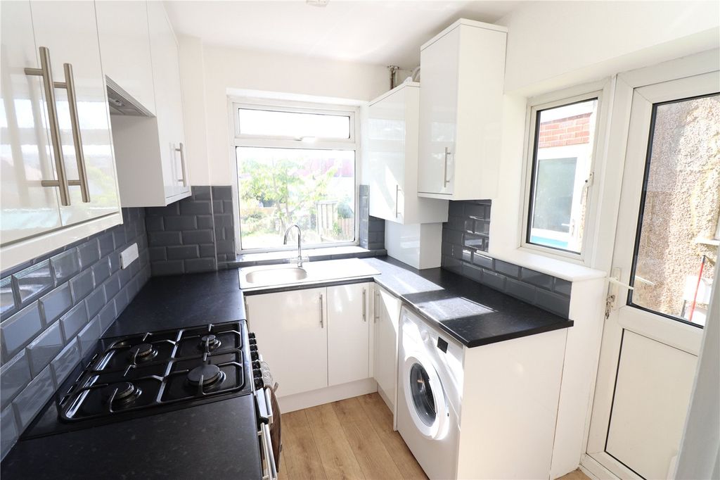 Property photo 2 of 10 Picture No. 08