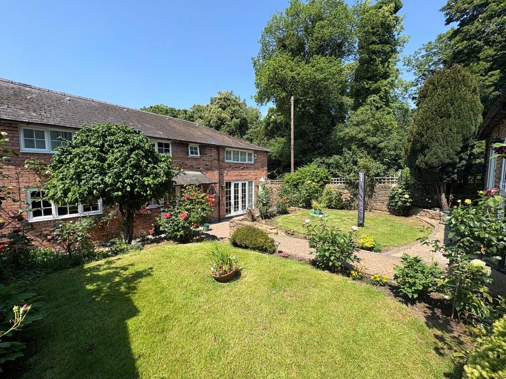 Property photo 1 of 41 Picture No. 96