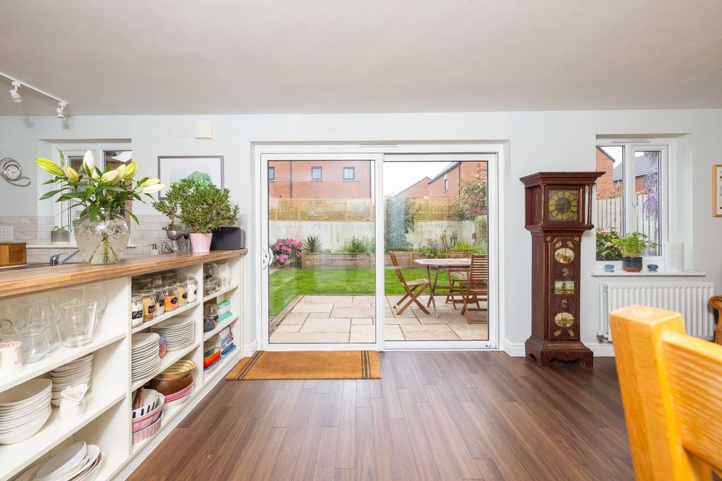 Property photo 1 of 40 Char0186.Jpg