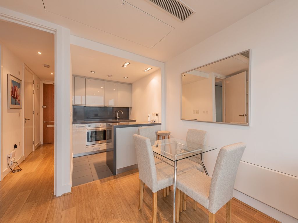 Property photo 2 of 25 220 Esw Empire-Square-West-London-Apartment-Dsc_8237