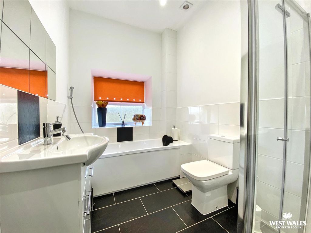 Additional image 17 of 3 bed town house for saleNew Way, Pembroke SA71