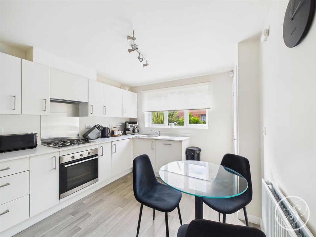 Property photo 3 of 17 Kitchen/Diner