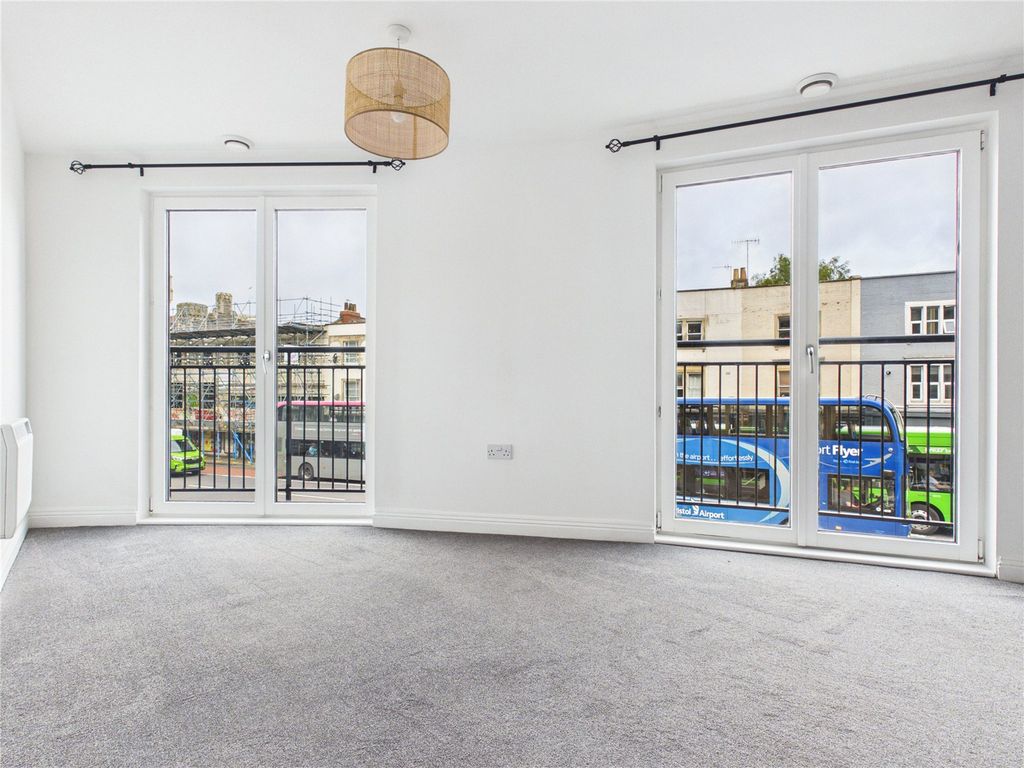 Property photo 2 of 14 Picture No. 03