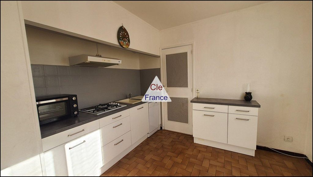 Property photo 3 of 9