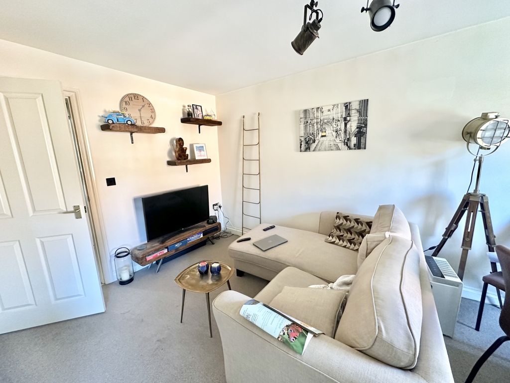 Property photo 3 of 6 Fullsizerender