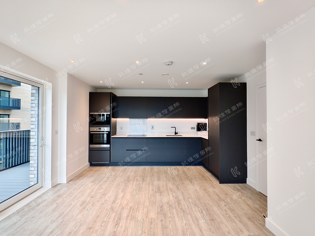 Property photo 3 of 20 Kitchen