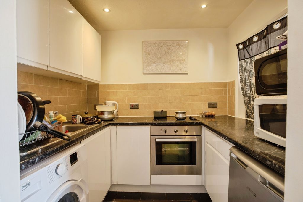 Property photo 3 of 14 0T7A8898-Hdr