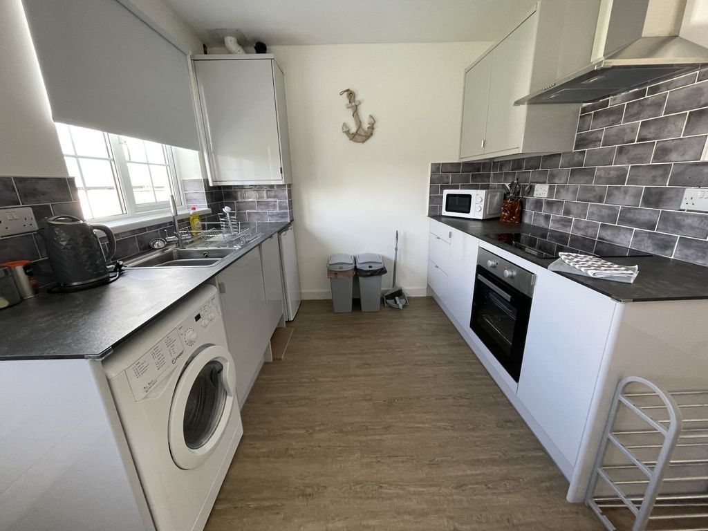 Property photo 3 of 10 Picture No. 02