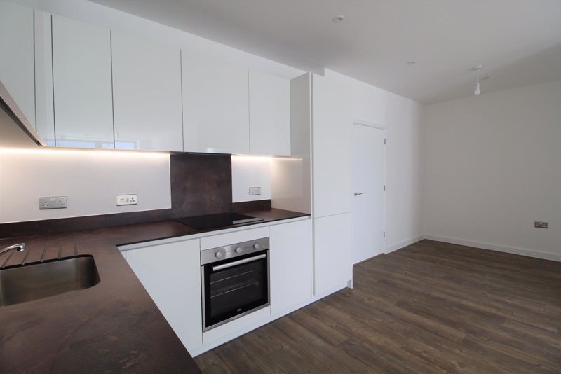 Property photo 3 of 7 Photo 5