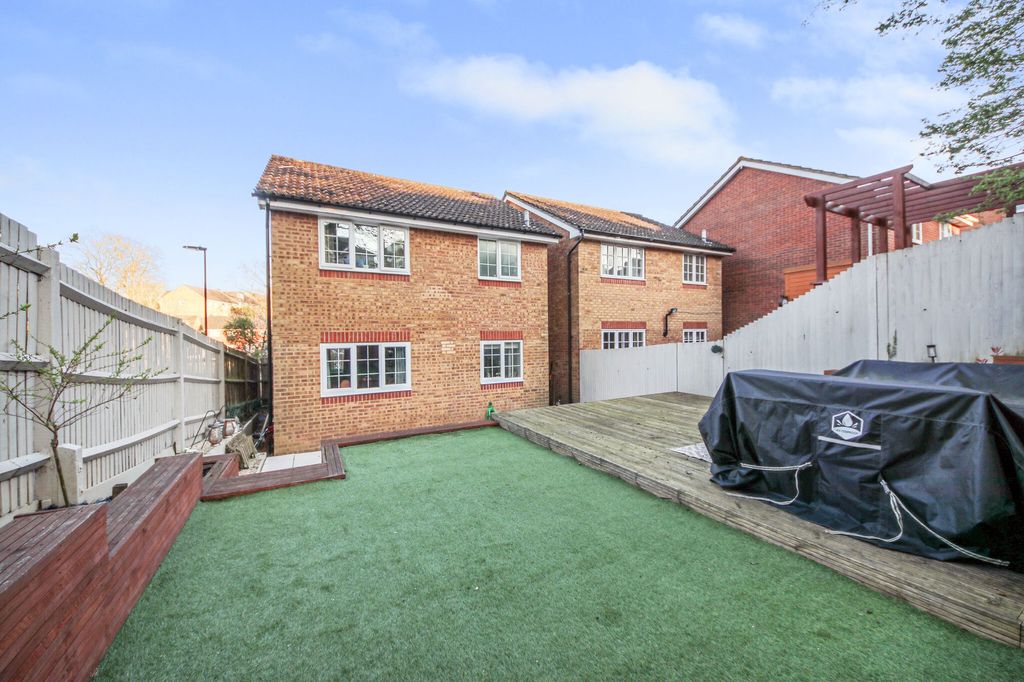 Property photo 2 of 14