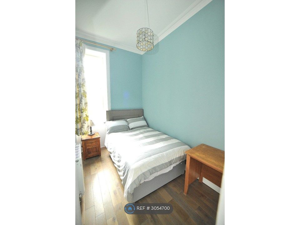 Property photo 2 of 10 Cosy Bedroom