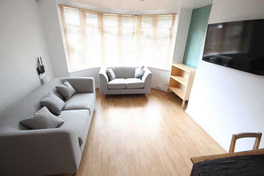 Property photo 2 of 14 3A Shaw Lane 2019 21-1