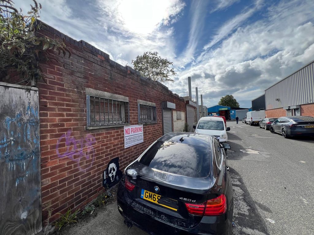 Property photo 2 of 10