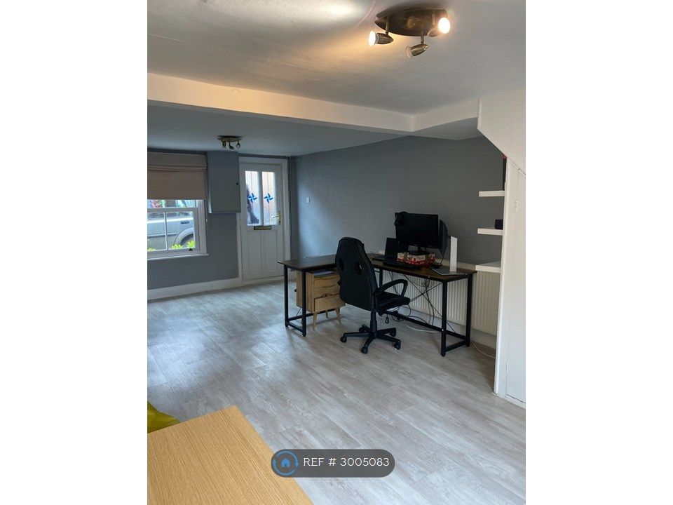 Property photo 2 of 17 Living Room - Desk Area
