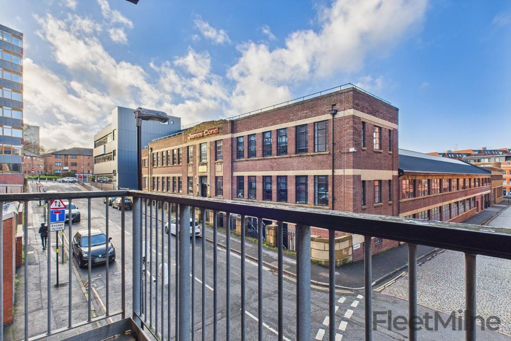 Property photo 2 of 11 Balcony