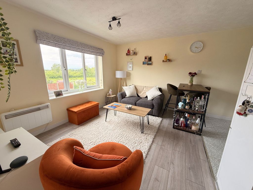 Property photo 2 of 14 Gallery