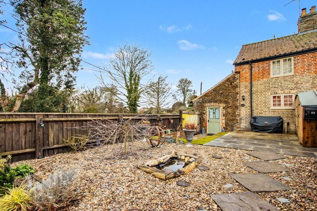 Property photo 3 of 26 4789896