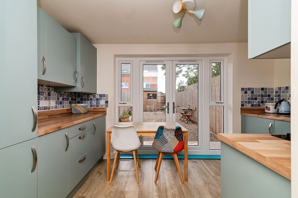 Property photo 2 of 17 Kitchen /Diner