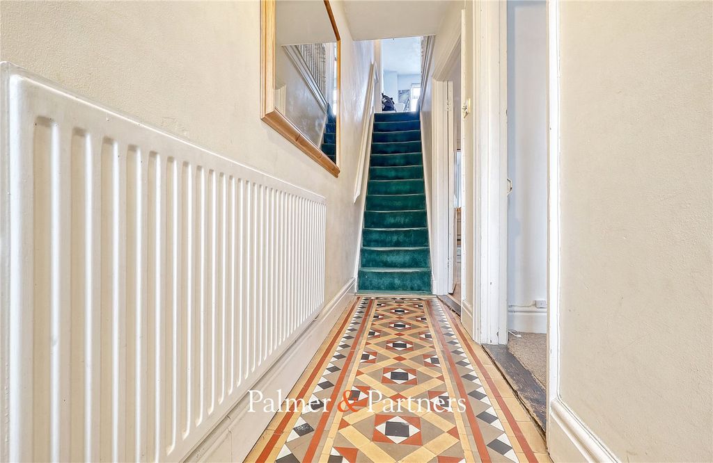 Property photo 2 of 26 Picture No. 40