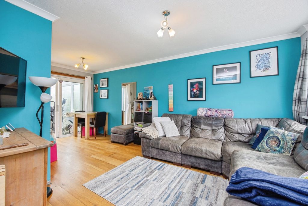 Property photo 3 of 17 Lounge Diner