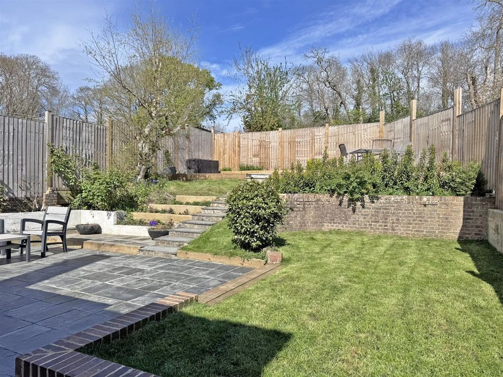Property photo 3 of 22