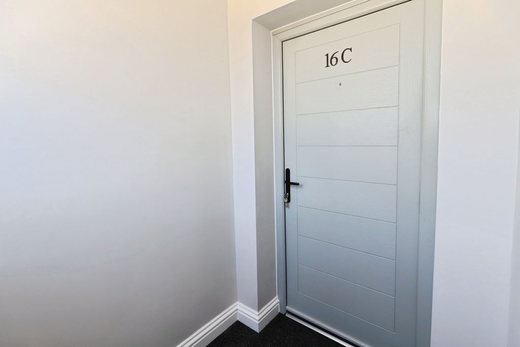 Property photo 1 of 20 Pbox-Img.Jpg