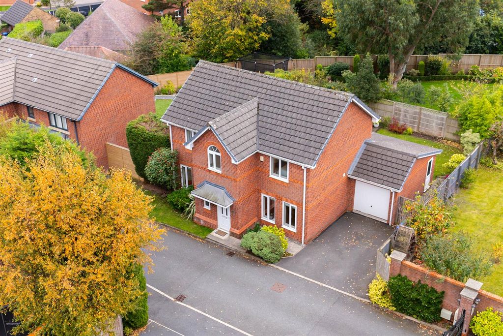 Property photo 1 of 40 Aerial View - Front External